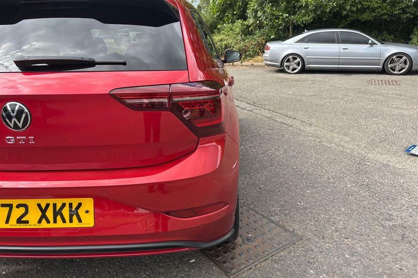 Volkswagen Polo Life Red #18