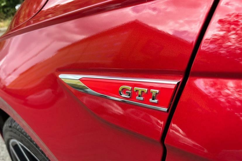 Volkswagen Polo Life Red #14