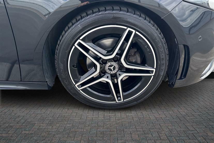Mercedes-Benz A Class A200 Amg Line Premium KN23ZGS Black #4