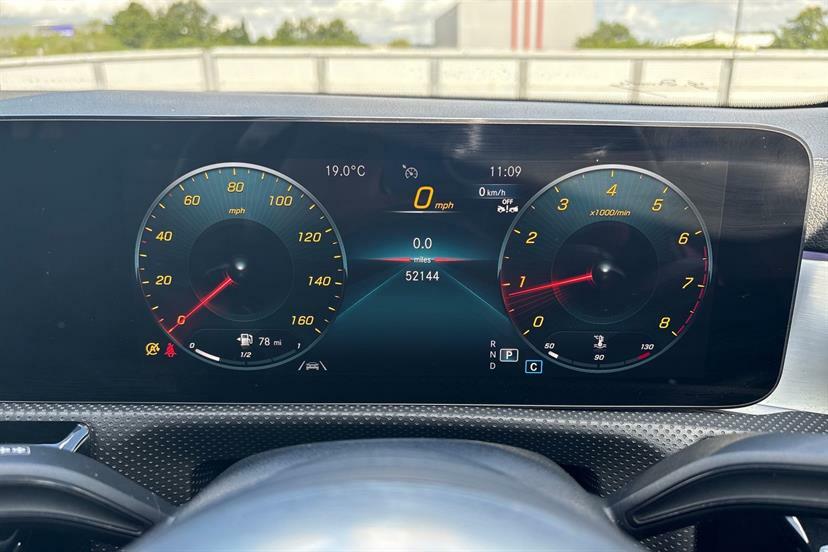 Mercedes-Benz CLA Class 200 Amg Line Premium Tip Grey #6