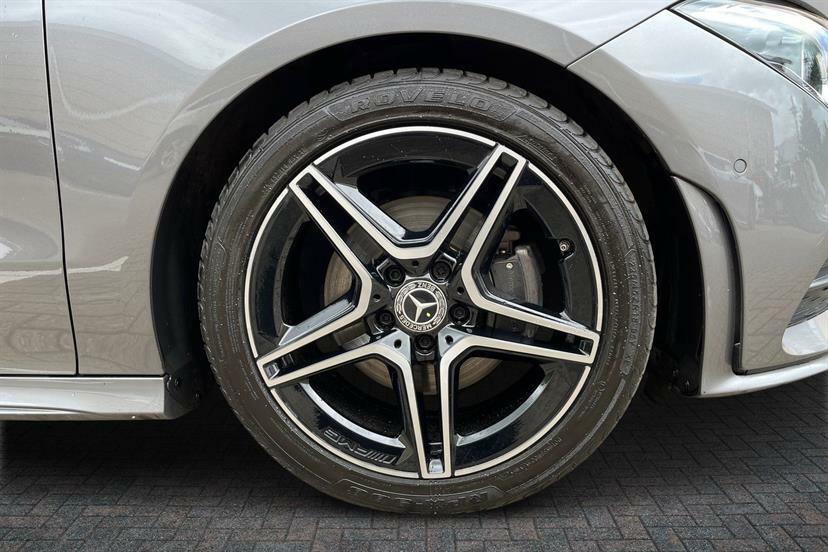 Mercedes-Benz CLA Class 180 Amg Line Premium Tip Grey #4