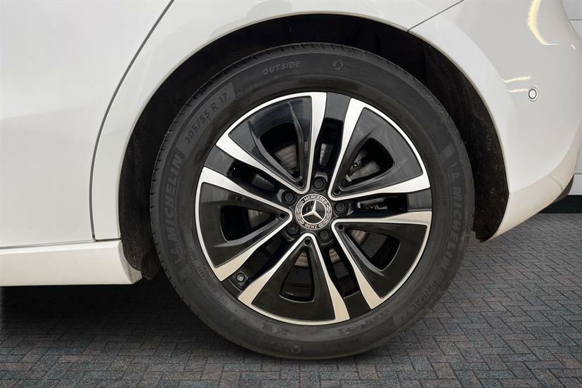 Mercedes-Benz A Class A180 Sport Executive LO23MOA White #4