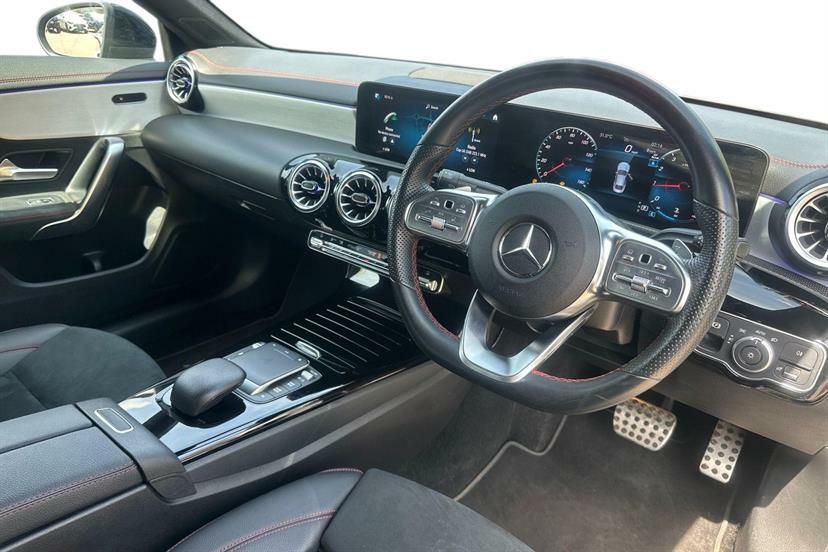 Mercedes-Benz CLA Class 180 Amg Line Premium Tip Grey #4