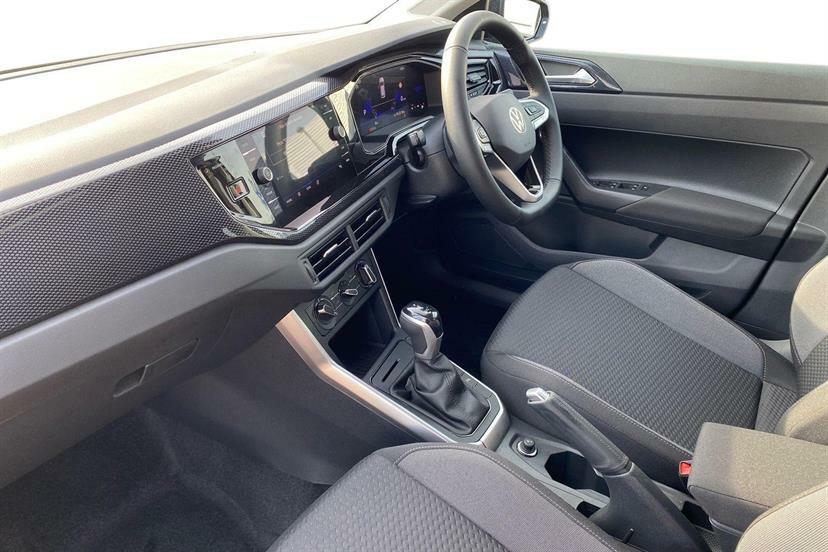 Volkswagen Polo 1.0 Tsi Match Dsg MV26YHS Black #2