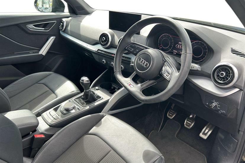 Audi Q2 30 Tfsi Black Edition Black #6