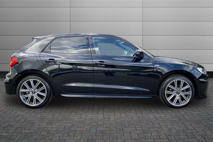 Audi A1 35 Tfsi S Line S Tronic Tech Pack Black #4