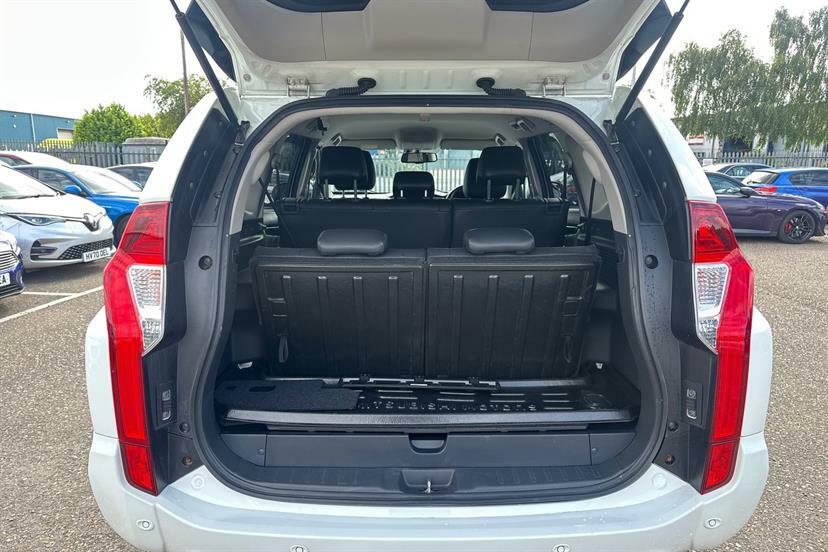 Mitsubishi Shogun Sport 2.4L 4 Silver #9