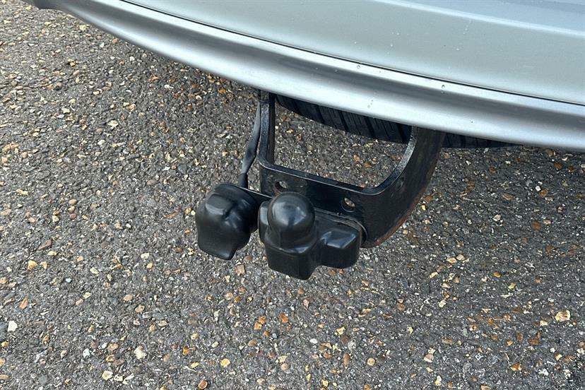 Mitsubishi Shogun Sport 2.4L 4 Silver #13