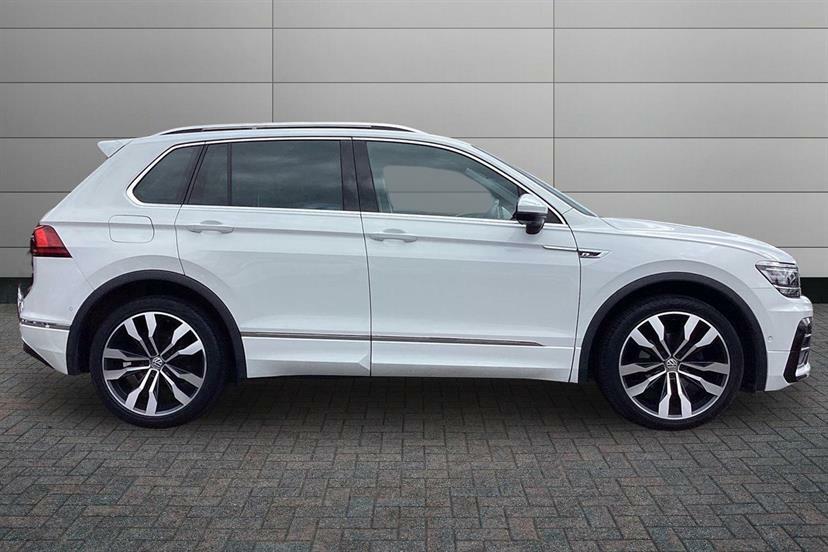 Volkswagen Tiguan 2.0 Tdi 150 4Motion R-line Tech Dsg White #3