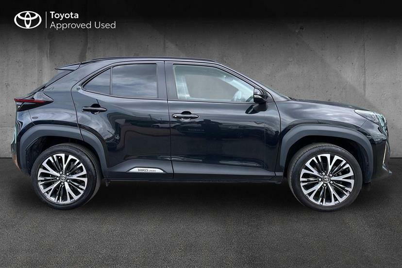Toyota Yaris Cross 1.5 Hybrid Excel Cvt Black #3