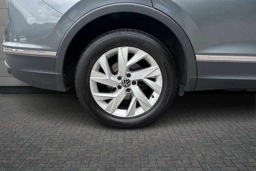 Volkswagen Tiguan Allspace 1.5 Tsi Life Dsg Grey #5