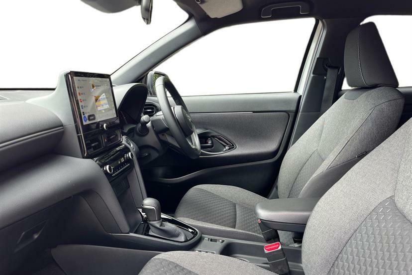 Toyota Yaris Cross 1.5 Hybrid Design Cvt Silver #2