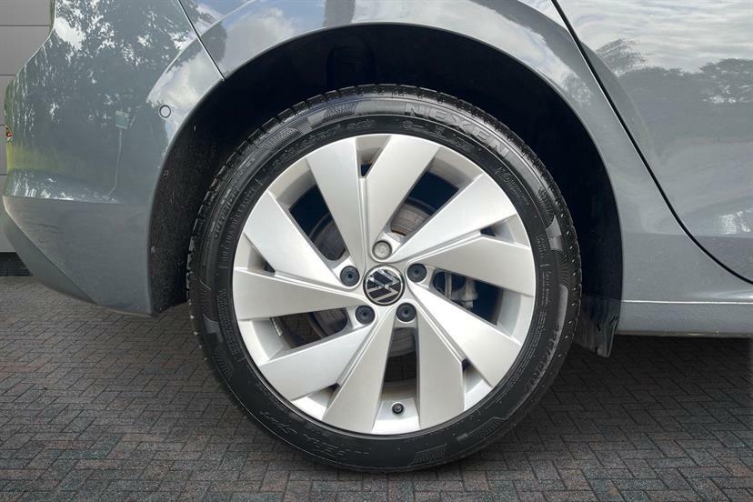 Volkswagen Golf 1.5 Tsi 204 Match Ehybrid Dsg GD25LXM Grey #5