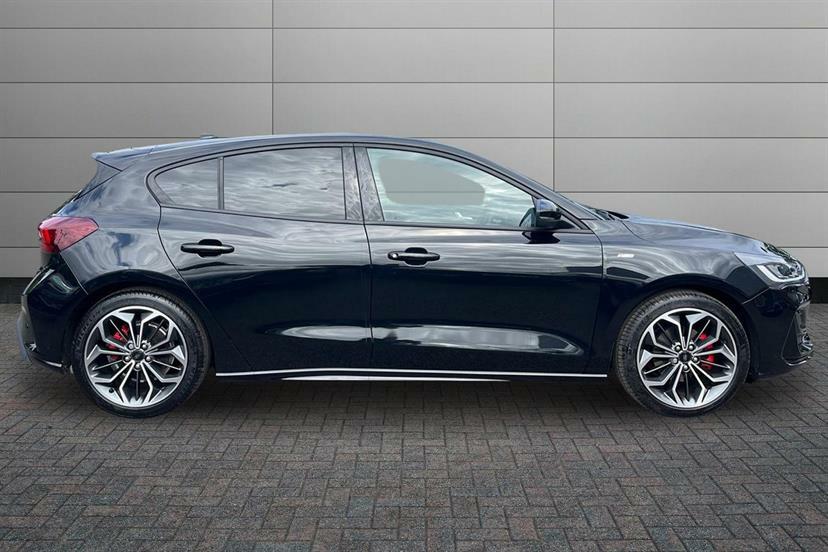 Ford Focus 1.0 Ecoboost Hybrid Mhev St-line X 2025 Black #4
