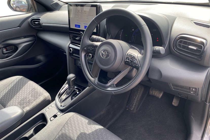 Toyota Yaris Cross 1.5 Vvt-h Excel E-cvt Euro 6 Ss Red #11