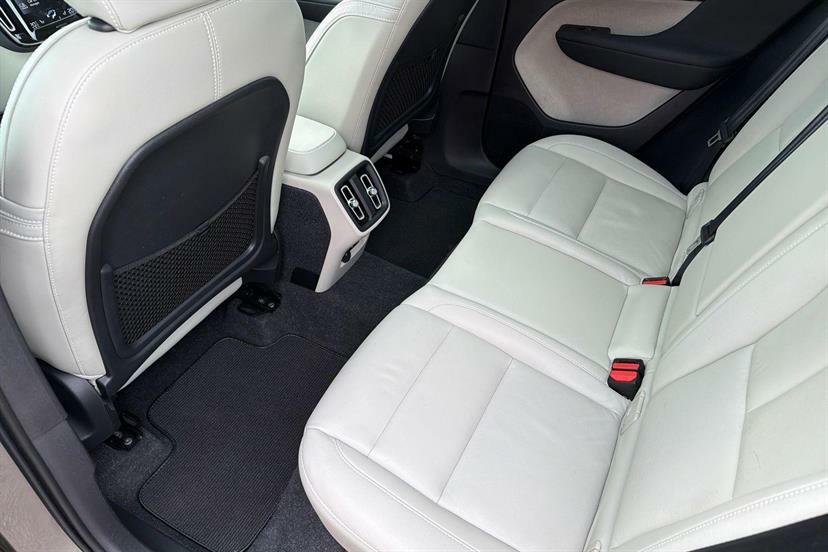 Volvo XC40 Recharge First Edition, P8 Awd Pure Black #10