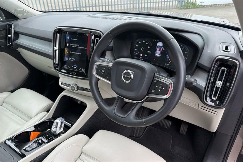 Volvo XC40 Recharge First Edition, P8 Awd Pure Black #32
