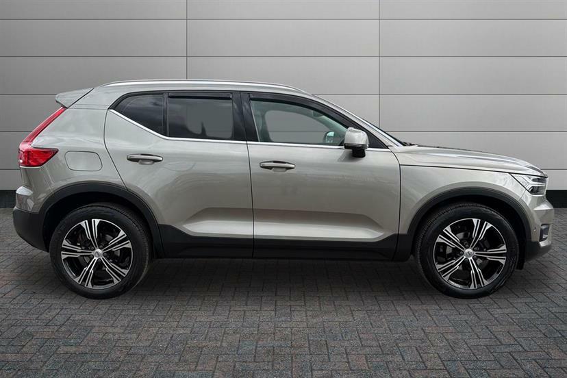 Volvo XC40 1.5 T3 163 Inscription Pro Geartronic Grey #4