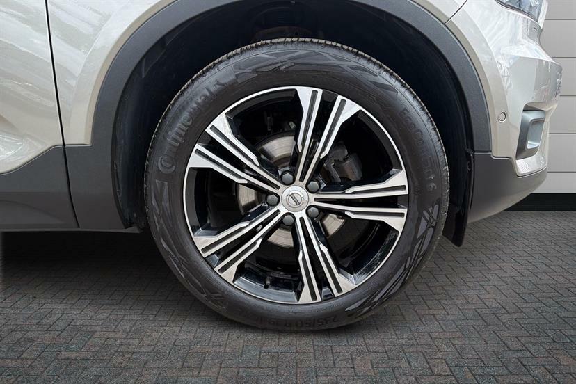 Volvo XC40 1.5 T3 163 Inscription Pro Geartronic Grey #5