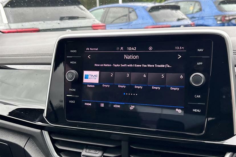 Volkswagen T-Roc Life Blue #25