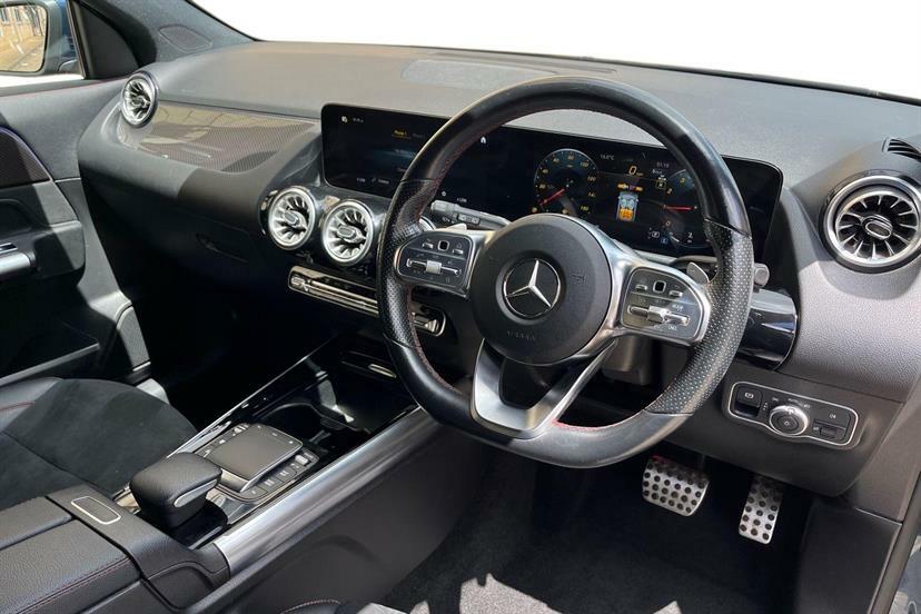 Mercedes-Benz GLA Class 200 Amg Line Premium Blue #5