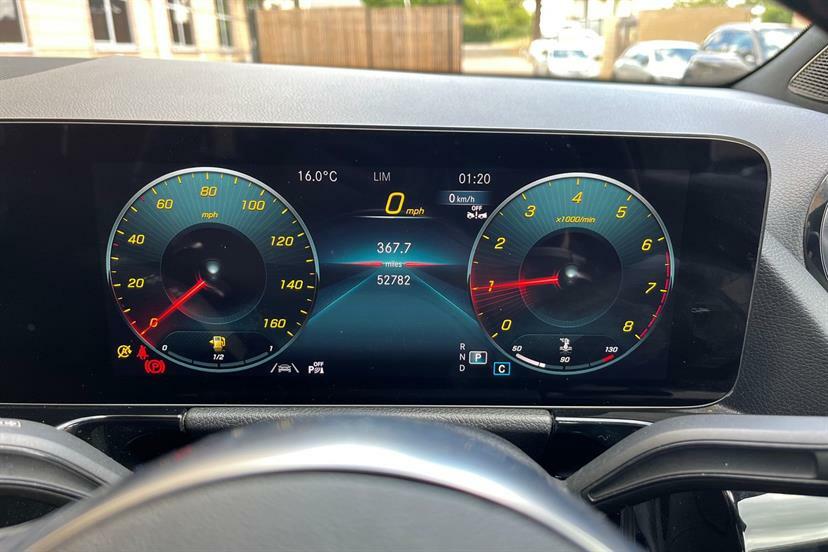 Mercedes-Benz GLA Class 200 Amg Line Premium Blue #6