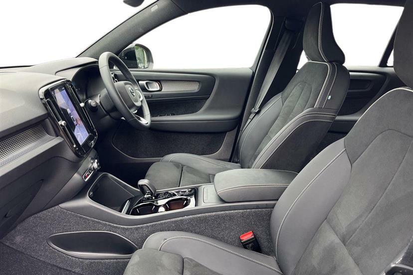 Volvo XC40 2.0 B3p Plus Dark Green #2