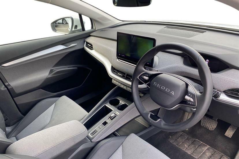 Skoda ENYAQ 150Kw 60 Se L 63Kwh White #6