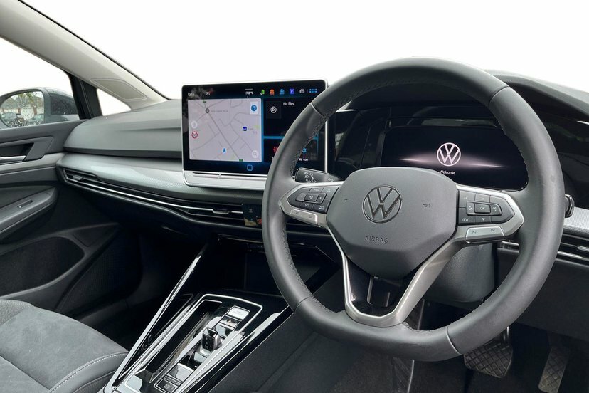 Volkswagen e-Golf 1.5 Tsi Ehybrid 19.7Kwh Style Hatchback DE75EKV Black #6