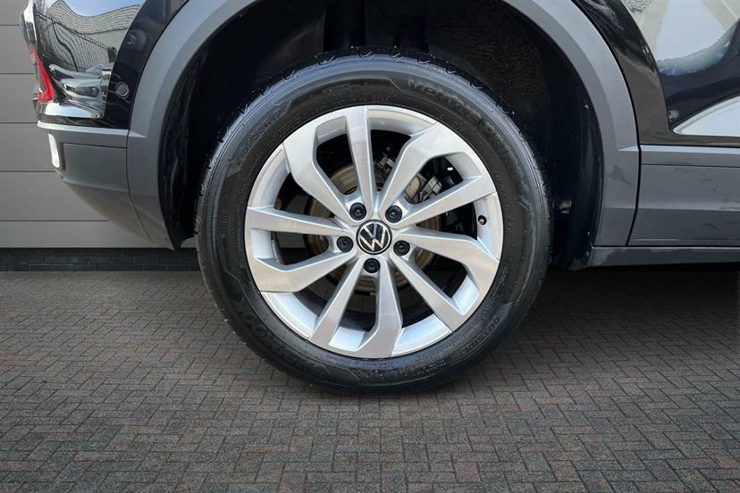 Volkswagen T-Roc 1.5 Tsi Match Dsg Black #5