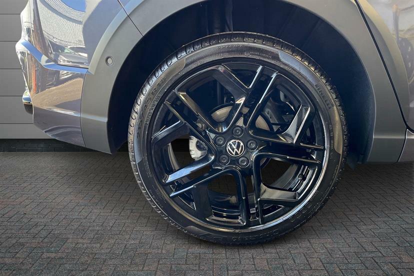 Volkswagen Taigo 1.5 Tsi 150 Black Edition Dsg Black #4