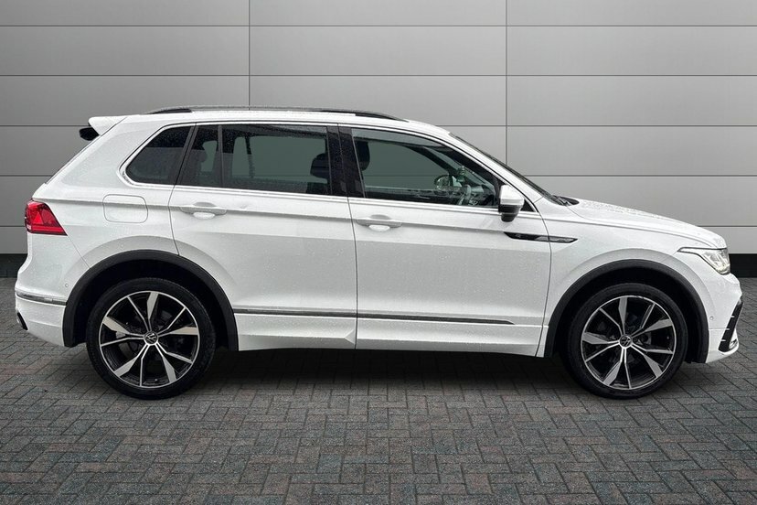 Volkswagen Tiguan 1.5 Tsi R-line Suv Dsg 150 Ps ET23KUW White #4