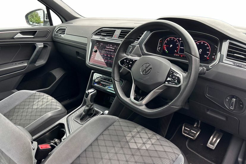 Volkswagen Tiguan 1.5 Tsi R-line Suv Dsg 150 Ps ET23KUW White #6