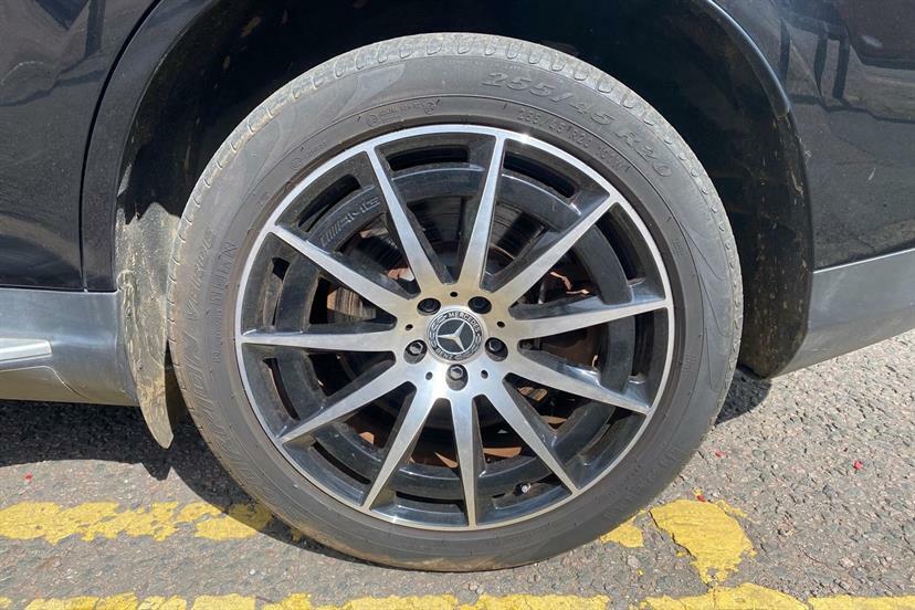 Mercedes-Benz EQC 400 300Kw Amg Line Edition 80Kwh Black #4