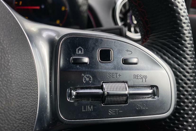 Mercedes-Benz GLB Class Glb 200 Amg Line Premium Night Ed 7G-tronic Black #43