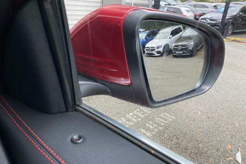 Mercedes-Benz GLB Class Glb 200 Amg Line Premium Night Ed 7G-tronic Black #36