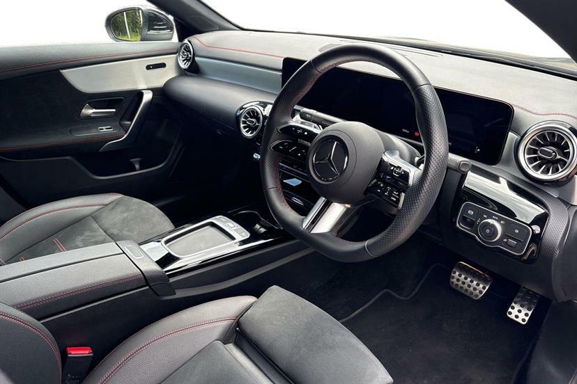 Mercedes-Benz CLA Class 220D Amg Line Executive Tip Black #4