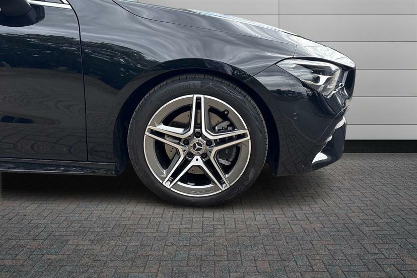 Mercedes-Benz CLA Class 220D Amg Line Executive Tip Black #3