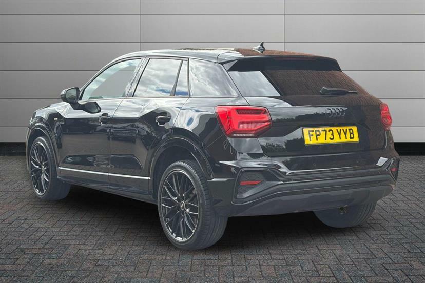 Audi Q2 35 Tfsi Black Edition S Tronic Tech Black #3