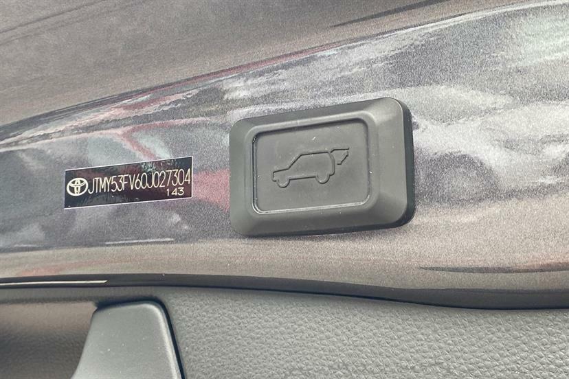 Toyota Rav 4 Rav4 Phev Rav4 Dynamic 2.5 Plug-in Hybrid Silver #19