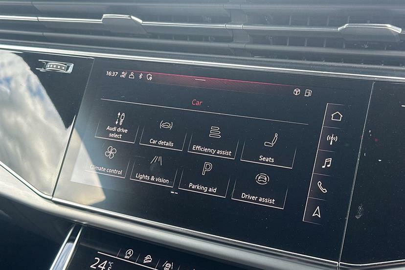 Audi Q8   #21