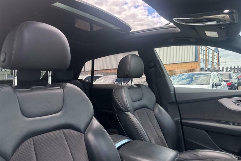 Audi Q8   #14