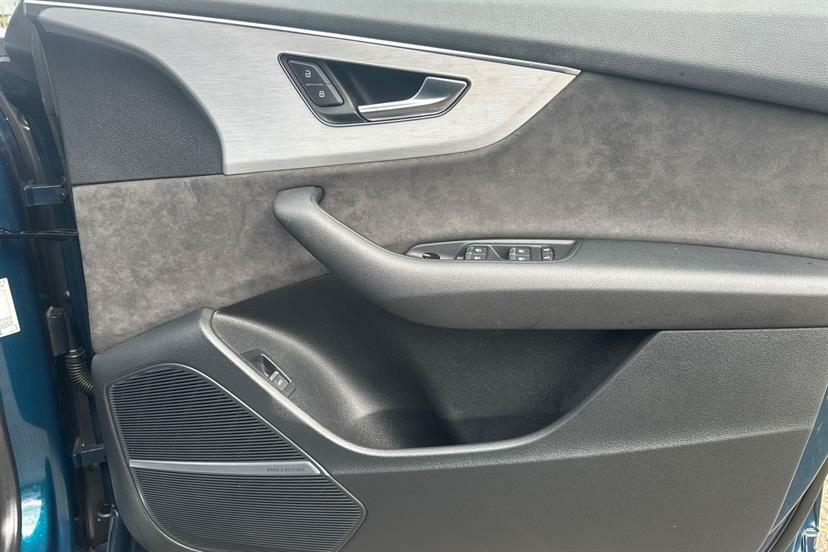 Audi Q8   #9