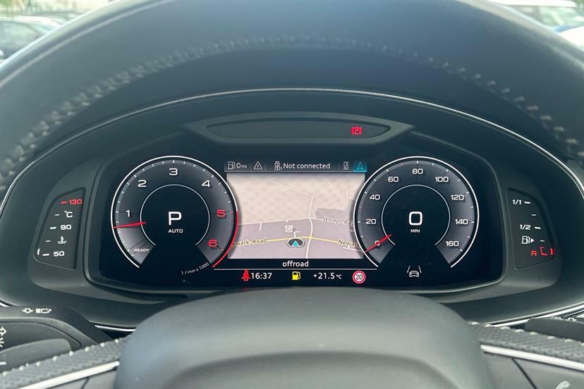 Audi Q8   #20