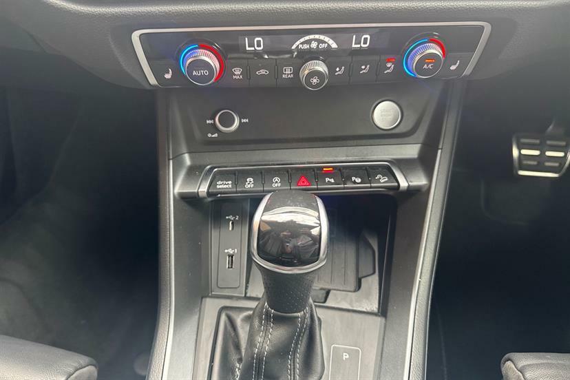 Audi Q3 35 Tfsi S Line S Tronic Black #18