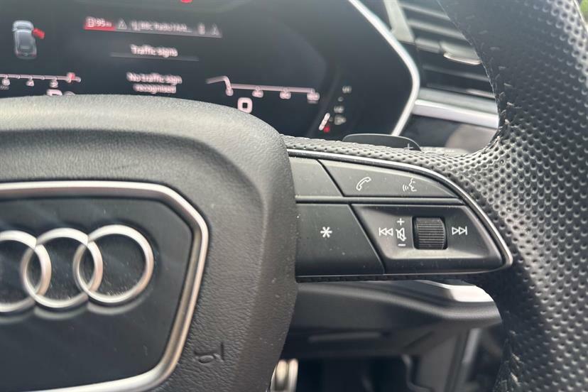 Audi Q3 35 Tfsi S Line S Tronic Black #29