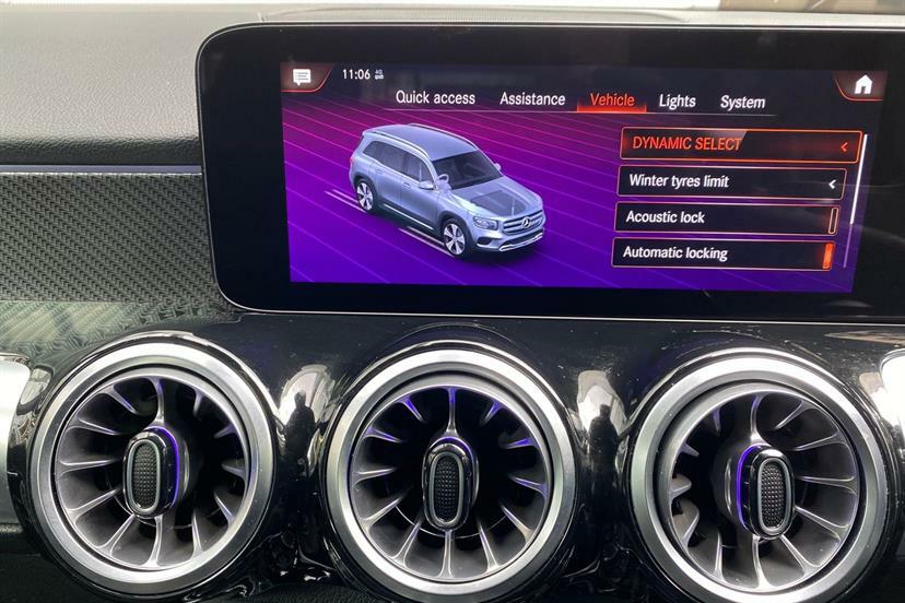 Mercedes-Benz GLB Class Glb 200D Amg Line 8G-tronic Silver #51