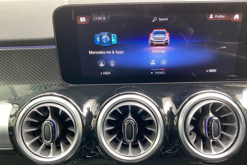 Mercedes-Benz GLB Class Glb 200D Amg Line 8G-tronic Silver #49