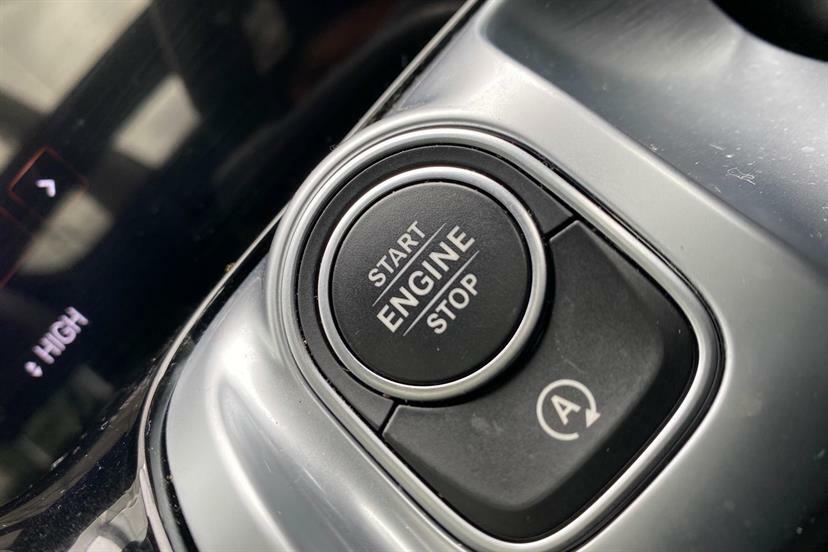 Mercedes-Benz GLB Class Glb 200D Amg Line 8G-tronic Silver #45