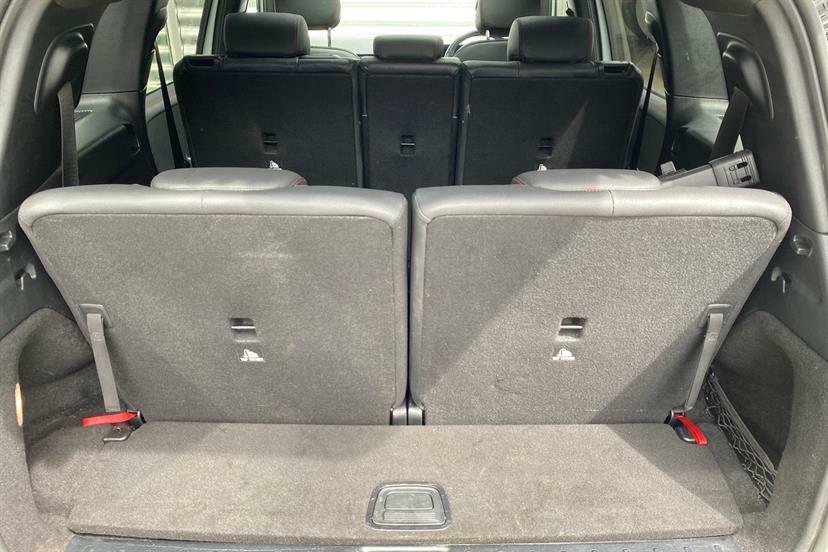 Mercedes-Benz GLB Class Glb 200D Amg Line 8G-tronic Silver #32